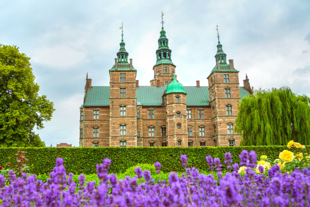 Castillo de Rosenborg en Primavera