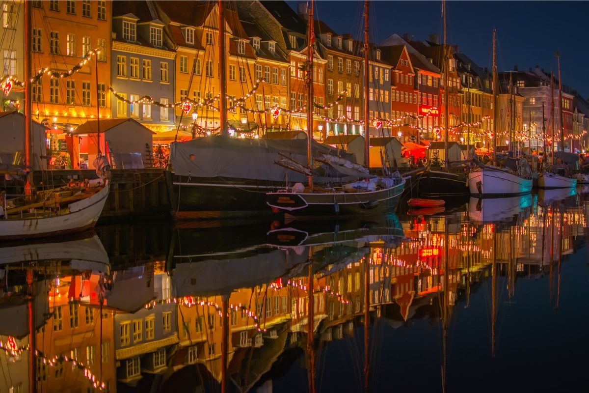 mercado de navidad en el puerto de Nyhavn